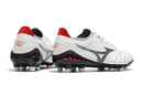 Chaussure de foot Mizuno Morelia Neo 3 FG, blanche, argent et noire.
