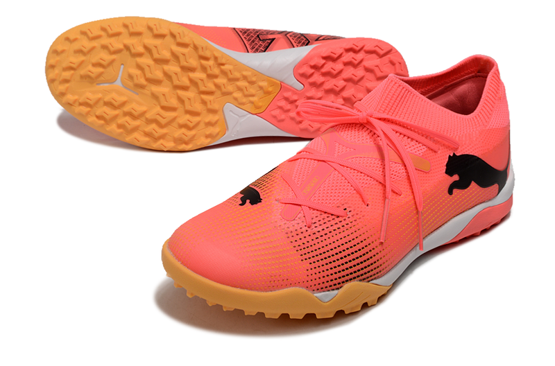 Chaussure de foot Society Puma Future 7 TF Rose et Jaune