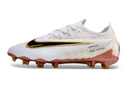 Chaussure de foot Nike Phantom GX Elite FG blanche et dorée "United Golden Pack"