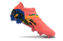 Chaussure de football Puma Future 7 FG rose, bleue, verte et jaune "Pack Brésil"