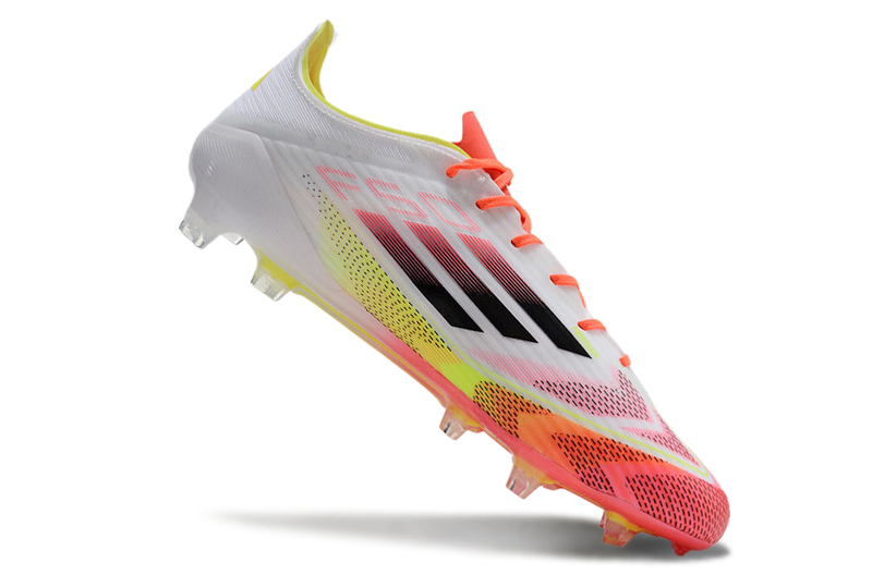 Chaussure de foot Adidas F50 terrain synthétique