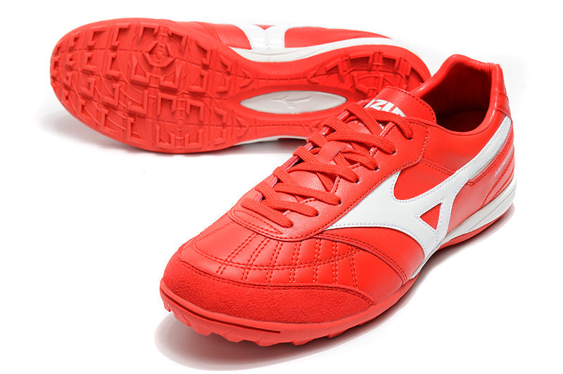 Chaussure de foot Mizuno Morelia Sala Japan TF rouge et blanche.