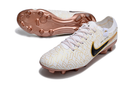 Chaussure de foot Nike Tiempo Legend 10 Elite FG blanche et dorée "United Golden Pack"