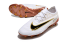 Chaussure de foot Nike Phantom GX Elite FG blanche et dorée "United Golden Pack"