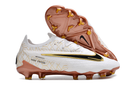 Chaussure de foot Nike Phantom GX Elite FG blanche et dorée "United Golden Pack"