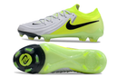 Chuteira Nike Phantom GX 2 Elite FG Campo