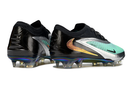 Chuteira Nike Phantom GX 6 Elite FG Campo