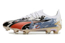 Chaussure de football Puma Ultra Ultimate FG blanche, bleue et rose "Legacy of Speed"