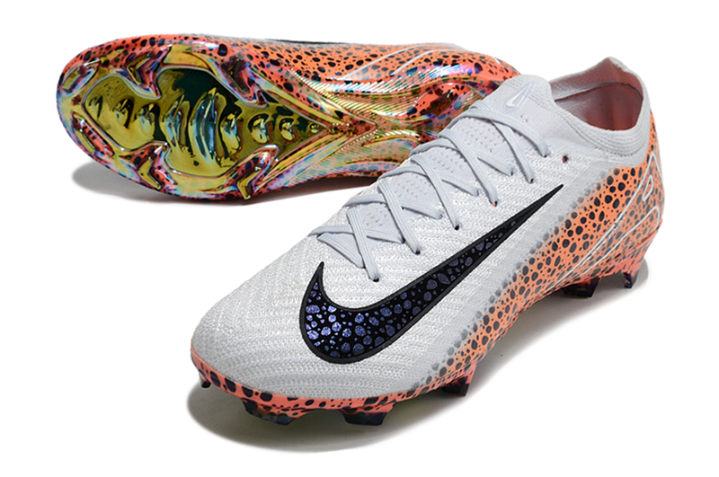 Chuteira Campo Nike Air Zoom Mercurial Vapor 16 Elite FG Branca, Laranja e Preto "Electric Pack"