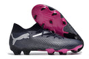 Chuteira Campo Puma Future 7 FG Preta e Rosa