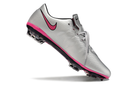 Chuteira Campo Nike Retrô Mercurial Vapor 10 FG Prata e Rosa