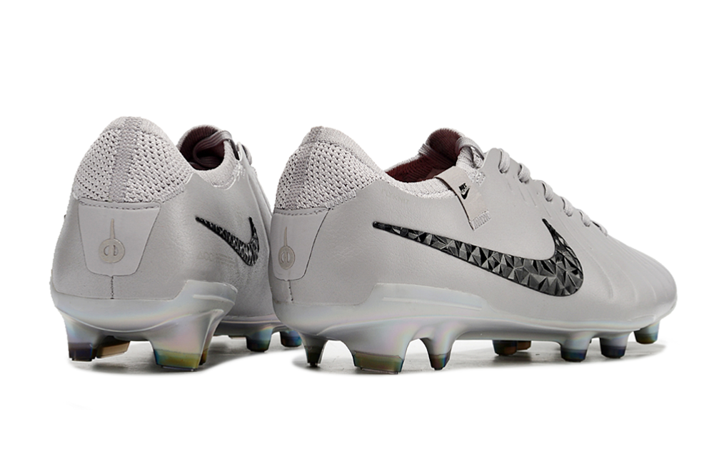 Chuteira Campo Nike Tiempo Legend 10 Elite FG Prata e Preto